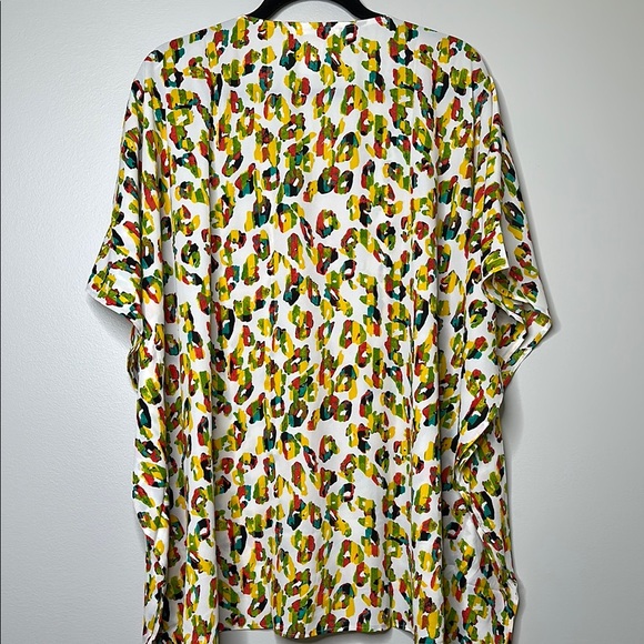 Caramela Whitley Multicolor Abstract Print Oversized Top Size Medium NWT - Picture 7 of 12